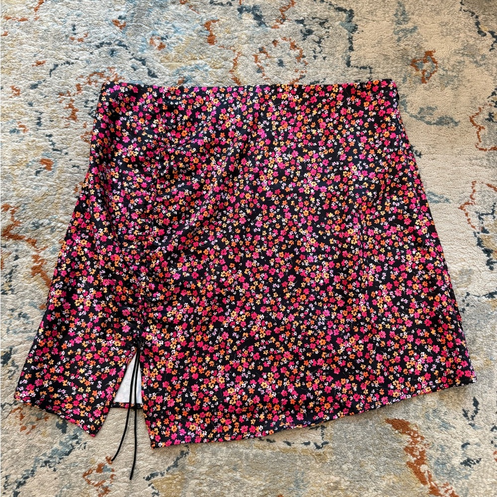 White Fox Boutique Floral Skirt